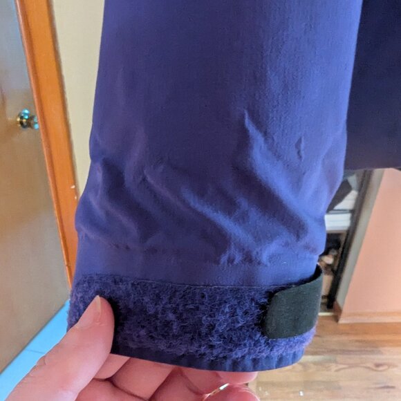 Arc'teryx Women's Alpha AR Jacket, Small, Blueish Purple - Picture 4 of 16